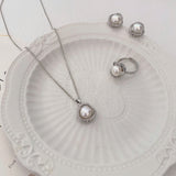 Satellite Pearls Necklace