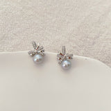 Bow Gray Pearls Earring