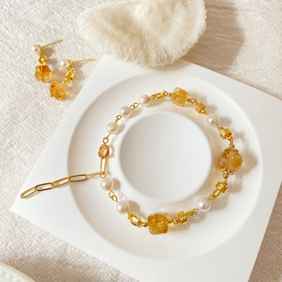 Autumn Fad Pearls Bracelet
