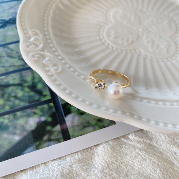 Gold Diamond and Pearls Rings