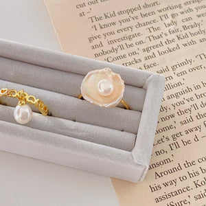 Lotus Baroque Pearls Rings