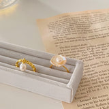 Lotus Baroque Pearls Rings