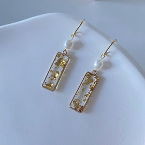 Akiba Epoxy Pearls Earrings