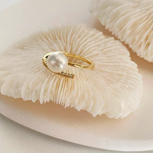 Tail Pearls Ring